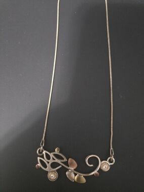 Gold/silver-Tone Leaf Pendant Necklace with Mixed Metal Accents